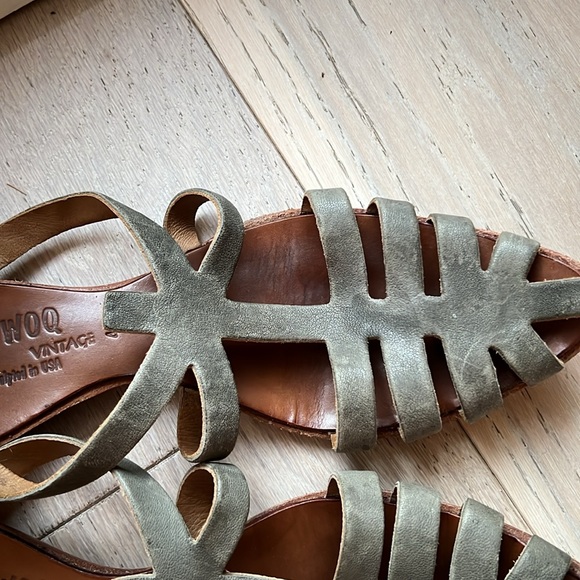 Beautiful green cydwoq sandals - Picture 3 of 6